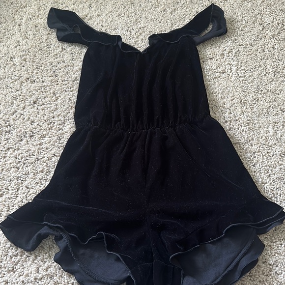 Black velvet pj romper - Picture 1 of 2
